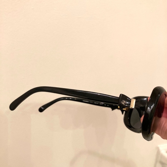 Chanel Black Bow Ribbon Sunglasses Style 5170 Gold Trim, Made in Italy CC - Picture 12 of 16